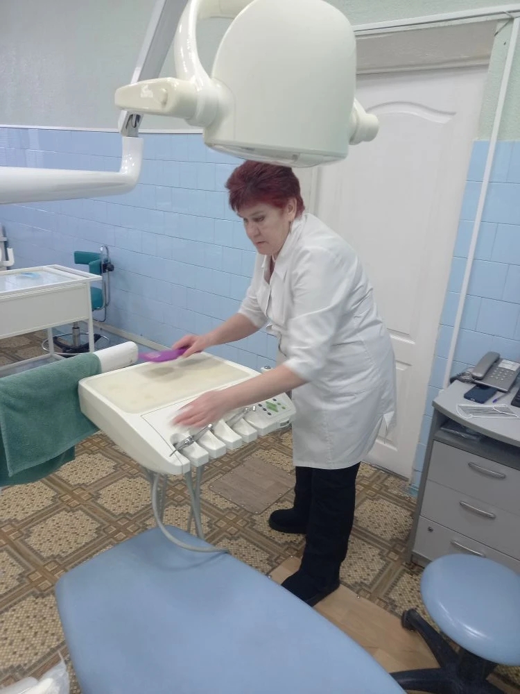 В стоматологической поликлинике №9 проведена генеральная уборка